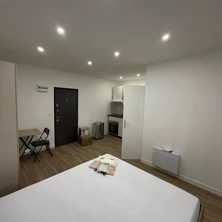 شقة Deux Neuf A *