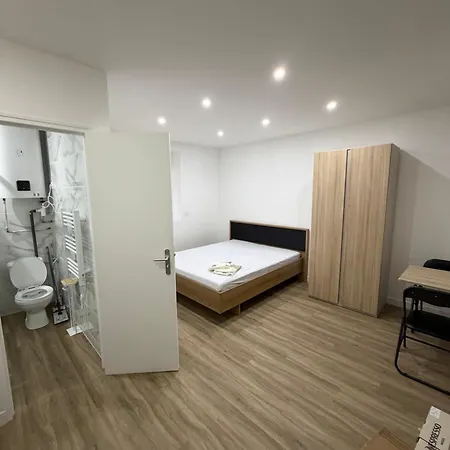 Deux Neuf A شقة *